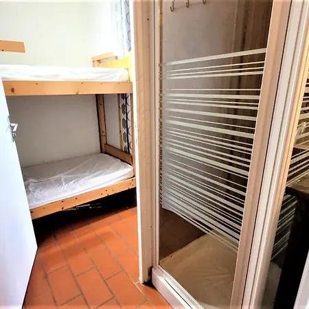 Le Frangipanier - *